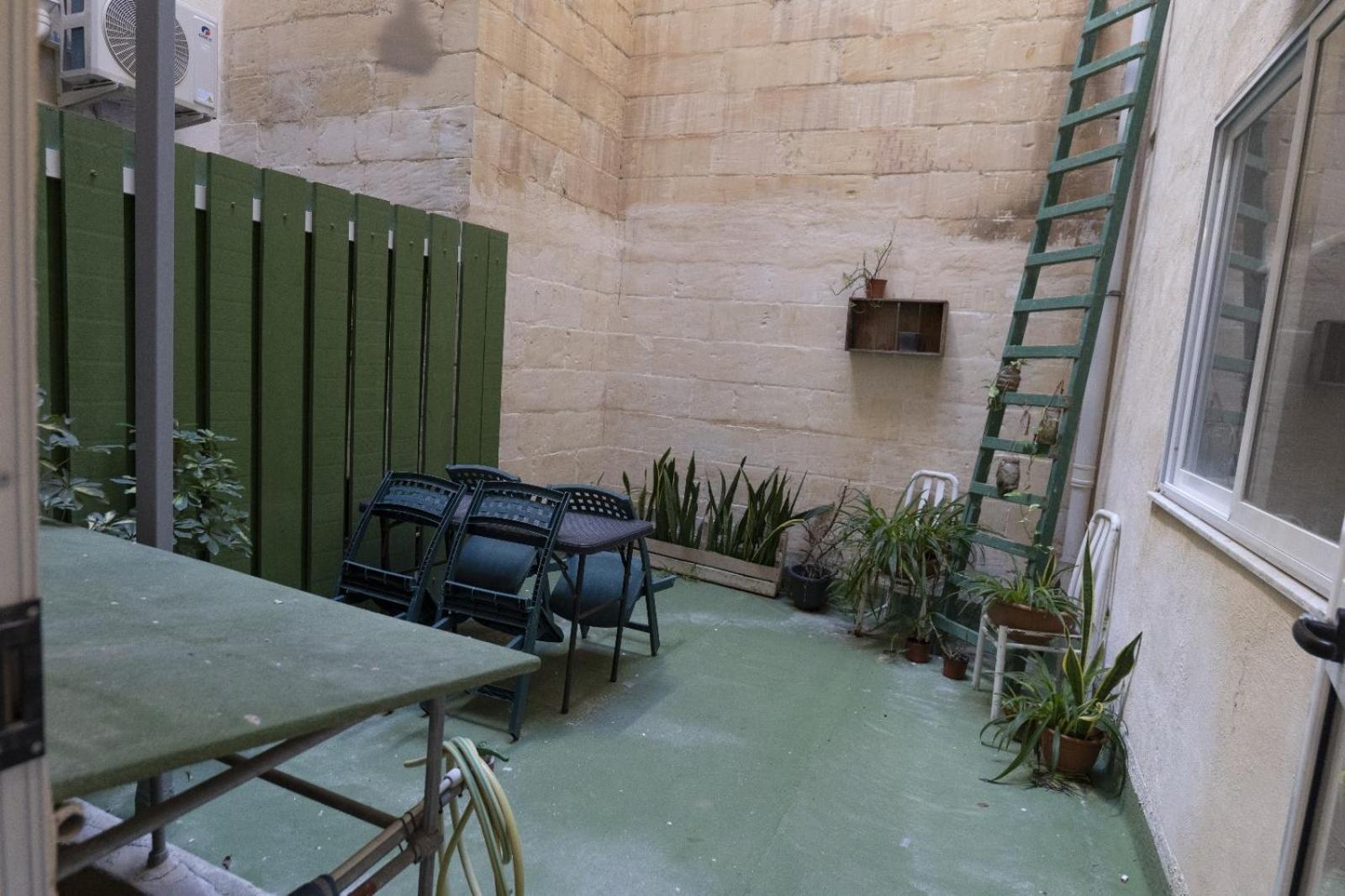 Green Door Valletta Eksteriør billede